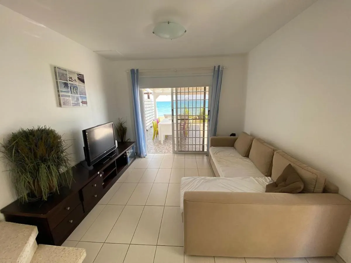 Seafront Beach House Meneou 0*,  Cypr